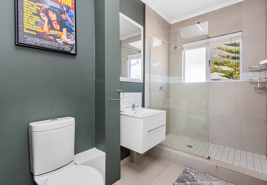 To Let 2 Bedroom Property for Rent in Camps Bay Western Cape